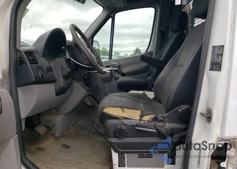 2011 Mercedes-Benz Sprinter 3500 z USA, uszkodzony, nr VIN WD3PF4CC4B5556855